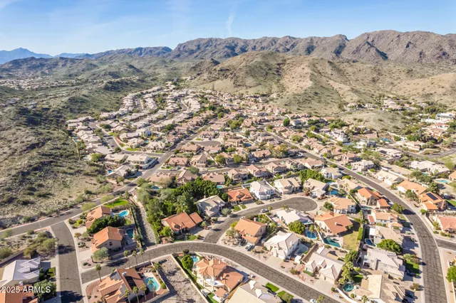 $699,888 | 14044 South 33rd Way, Phoenix, AZ 85044