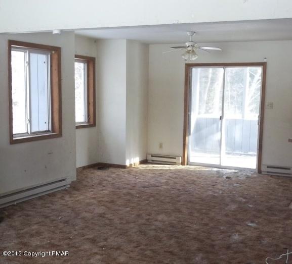5161 Goose Pond Road Tobyhanna, PA 18466 - Photo 4 of 6 living/dining room