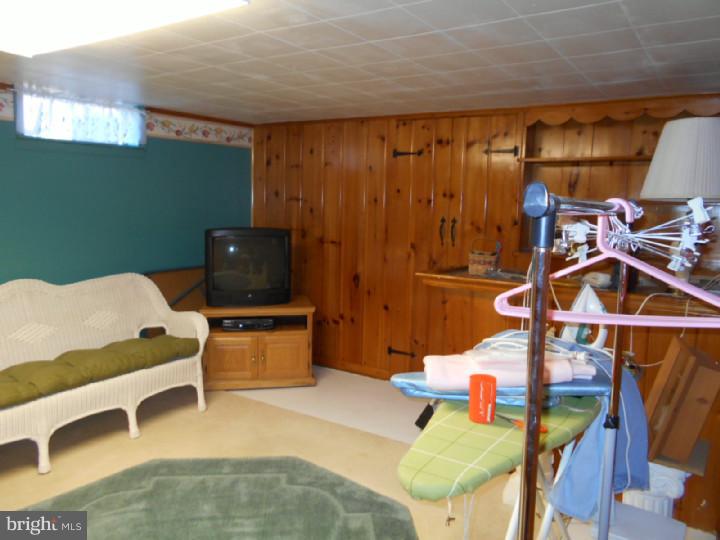 3552 Ridgeway Street Laureldale, PA 19605 - Photo 14 of 20 Family Room