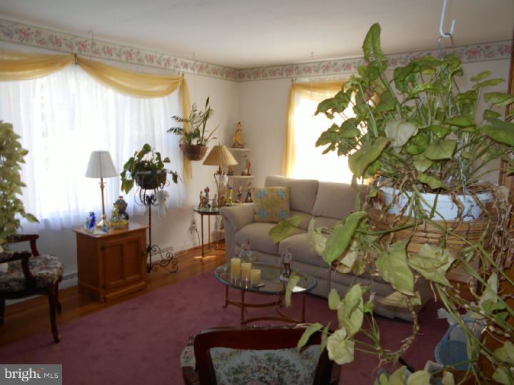 3552 Ridgeway Street Laureldale, PA 19605 - Photo 7 of 20 Living Room