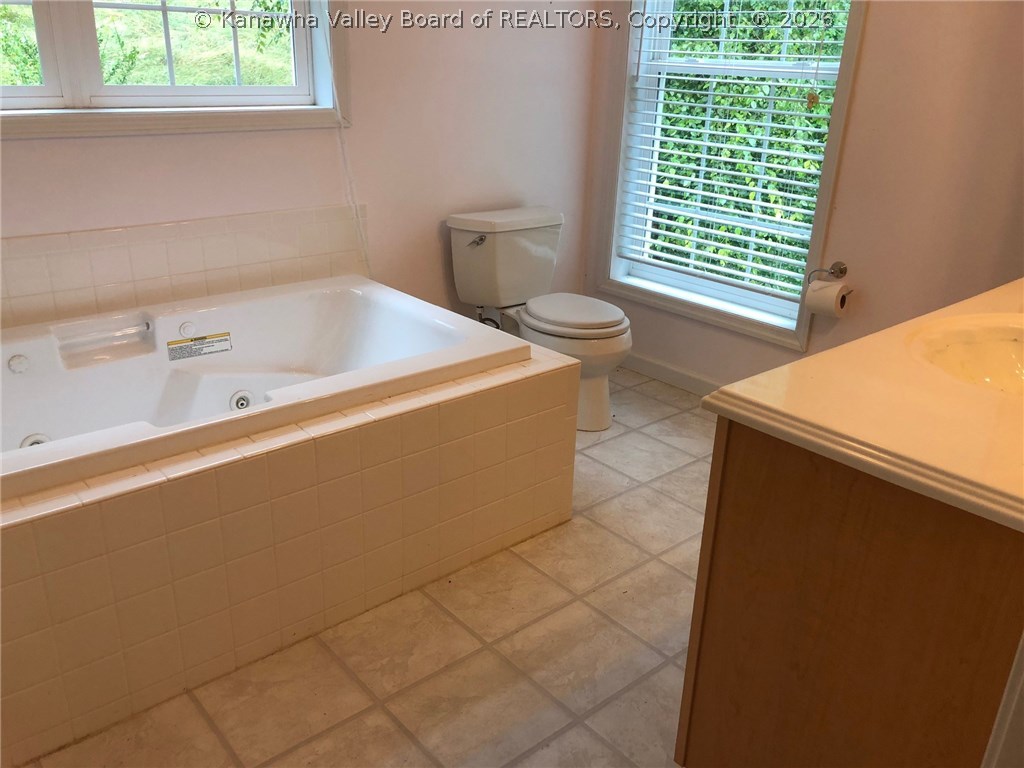 5293 Doc Bailey Road Charleston, WV 25313 - Photo 12 of 17 Gallery Image 12