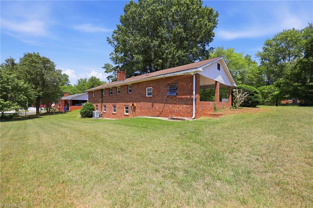 850 Minorcas Road Winston-Salem, NC 27106 - Photo 34 of 37