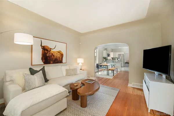 $4,400 | 427 South Grant Street, Denver, CO 80209