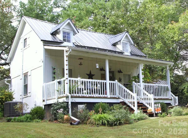 $389,900 | 289 Carson Street, Tryon, NC 28782