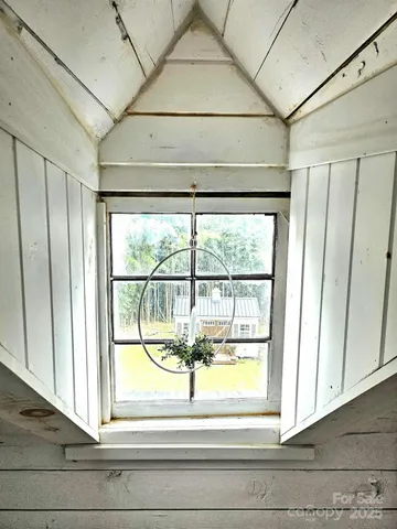 a view of a livingroom with furniture