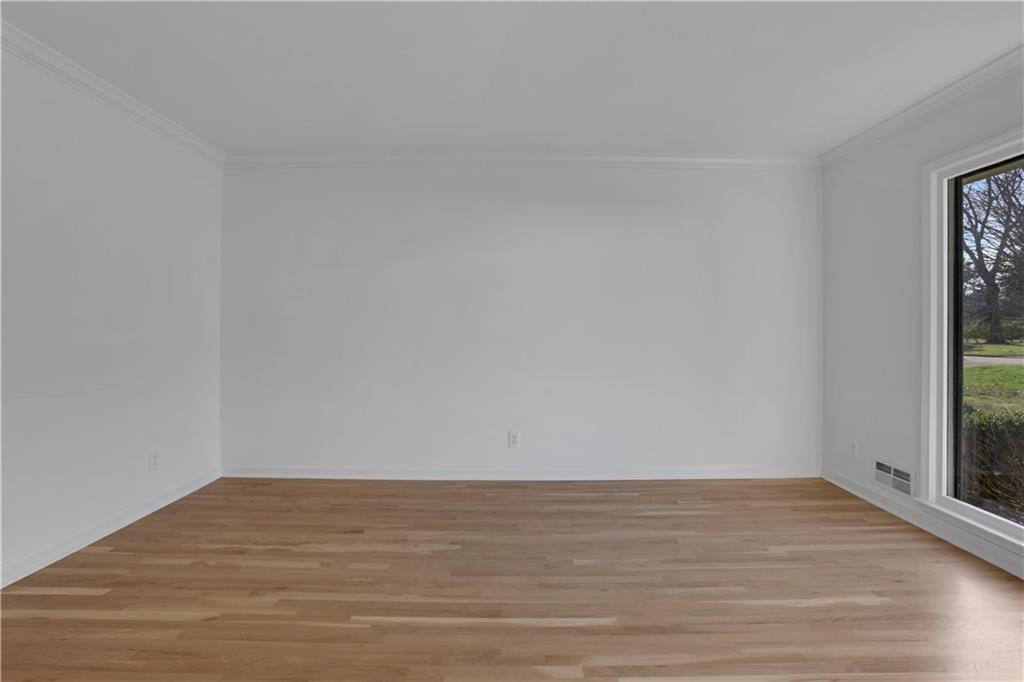 600 Rounsaville Road Roswell, GA 30076 - Photo 8 of 40