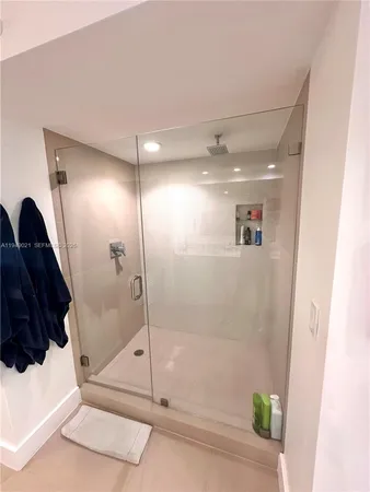 $5,500 | 170 Ocean Ln Drive, Unit 809, Key Biscayne, FL 33149