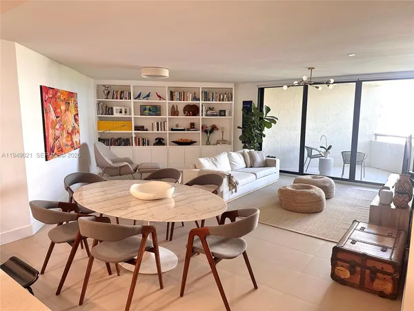 $5,500 | 170 Ocean Ln Drive, Unit 809, Key Biscayne, FL 33149
