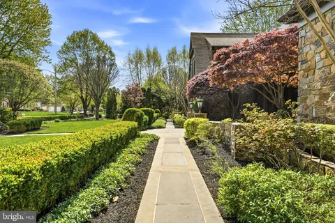 $2,300,000 | 728 Mill Street, Moorestown, NJ 08057