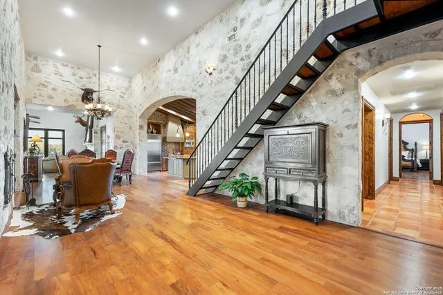 $1,999,000 | 164 Camino Del Reserve Lane, Comfort, TX 78013