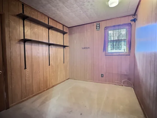 $79,700 | 516 5th Avenue North, Clinton, IA 52732