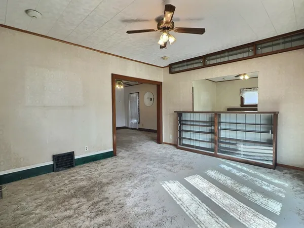 $79,700 | 516 5th Avenue North, Clinton, IA 52732
