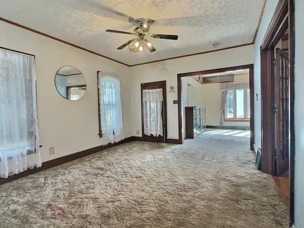 $79,700 | 516 5th Avenue North, Clinton, IA 52732