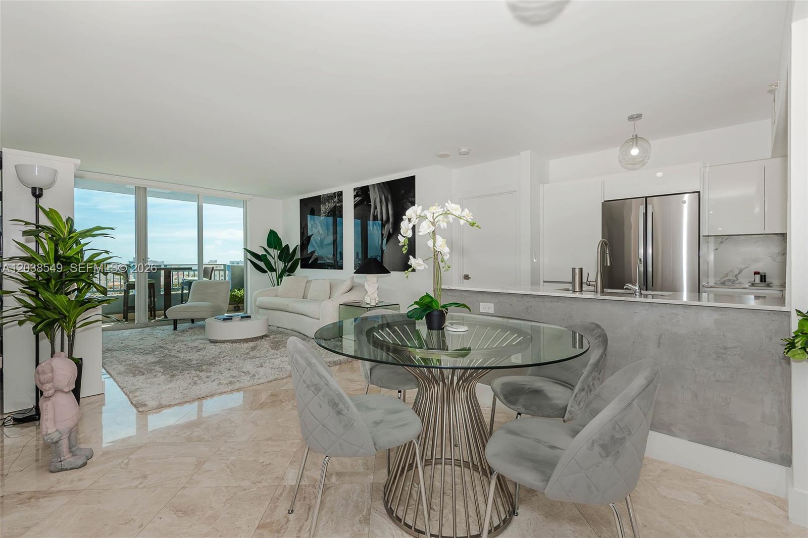 90 Alton Road, Unit 1109 Miami Beach, FL 33139 - Photo 2 of 28