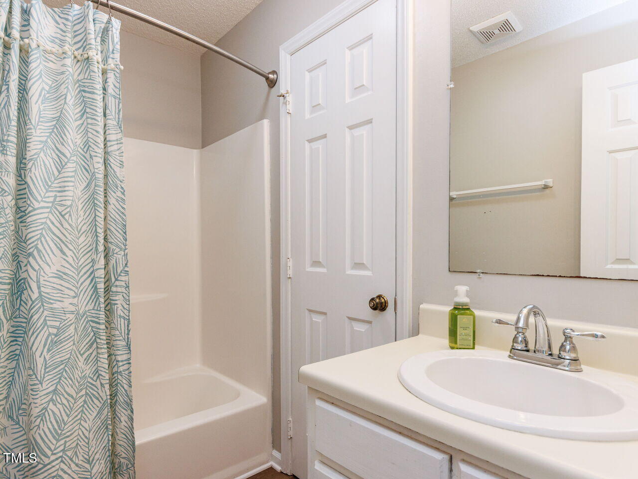 4621 Timbermill Court, Unit 101 Raleigh, NC 27612 - Photo 29 of 37 029-1280x960-bathroom