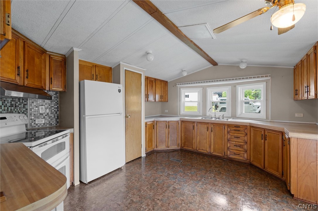 5969 Middle Road Stockbridge, NY 13409 - Photo 9 of 26 Kitchen