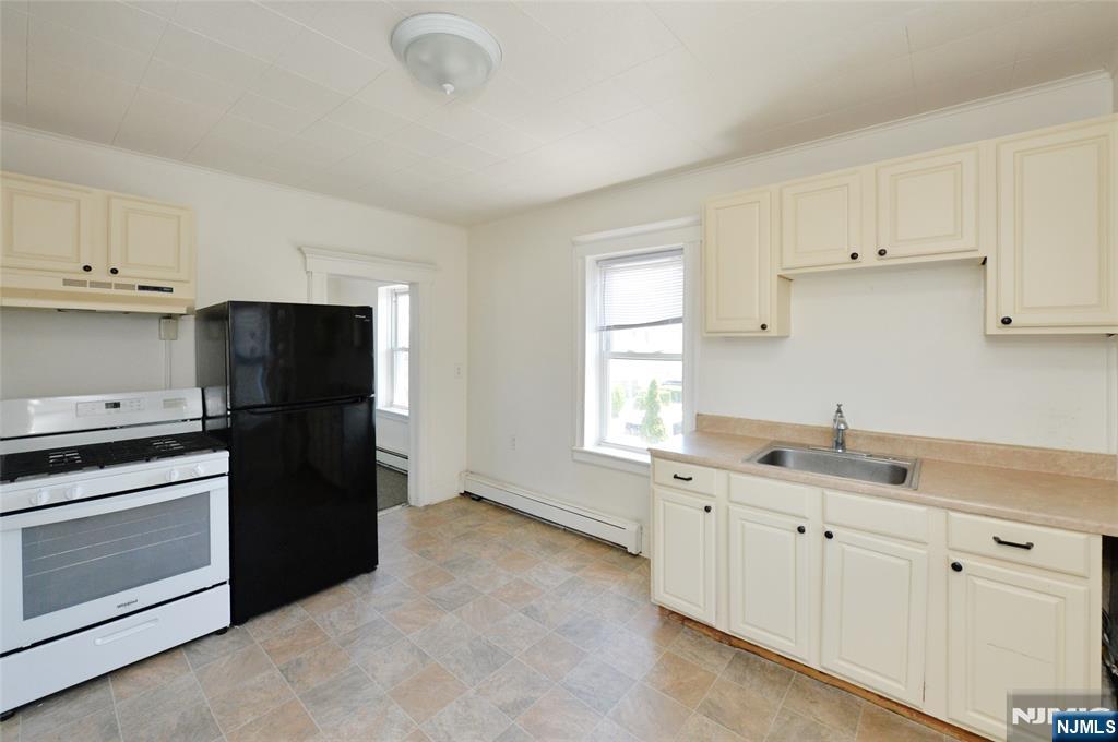 39 Lodi Street, Unit 2 Hackensack, NJ 07601 - Photo 2 of 14