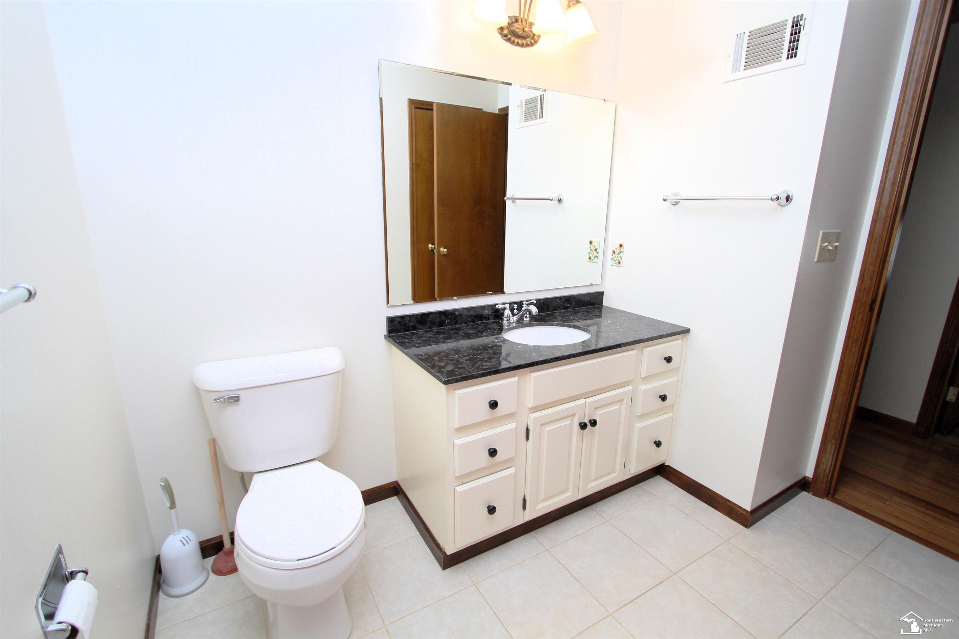 3714 East Dunbar Road Monroe, MI 48161 - Photo 23 of 34 50152836-3c94f9b6-b8e6-47ee-be91-f0100471d885.JPG