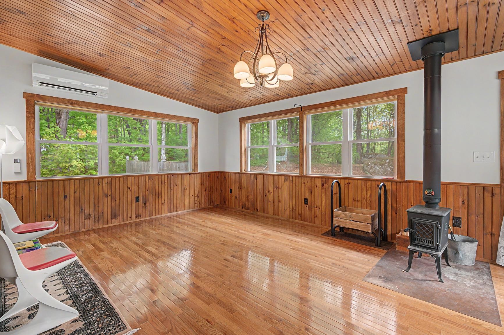 46 Wilmot Center Road New London, NH 03257 - Photo 4 of 57