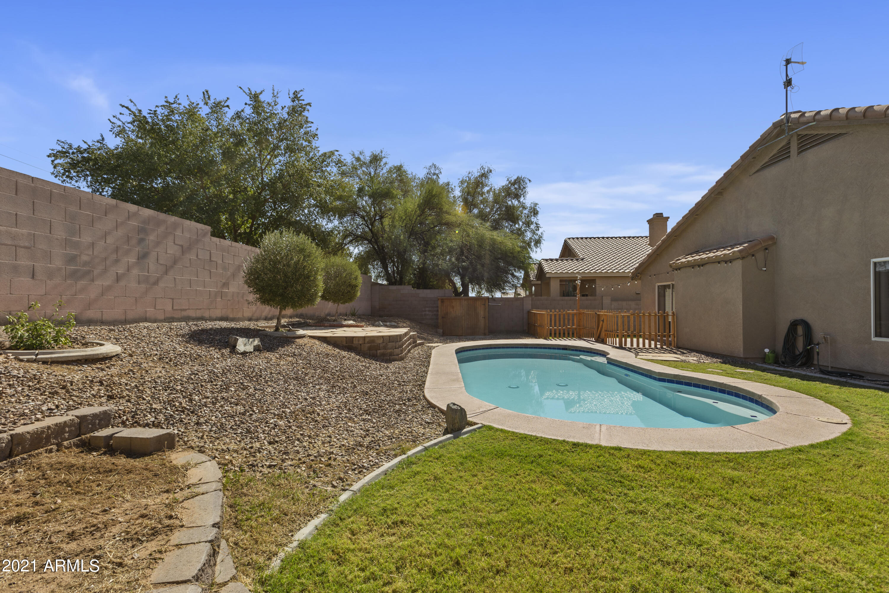 809 South Del Rancho Mesa, AZ 85208 - Photo 22 of 24 23-R6_2395