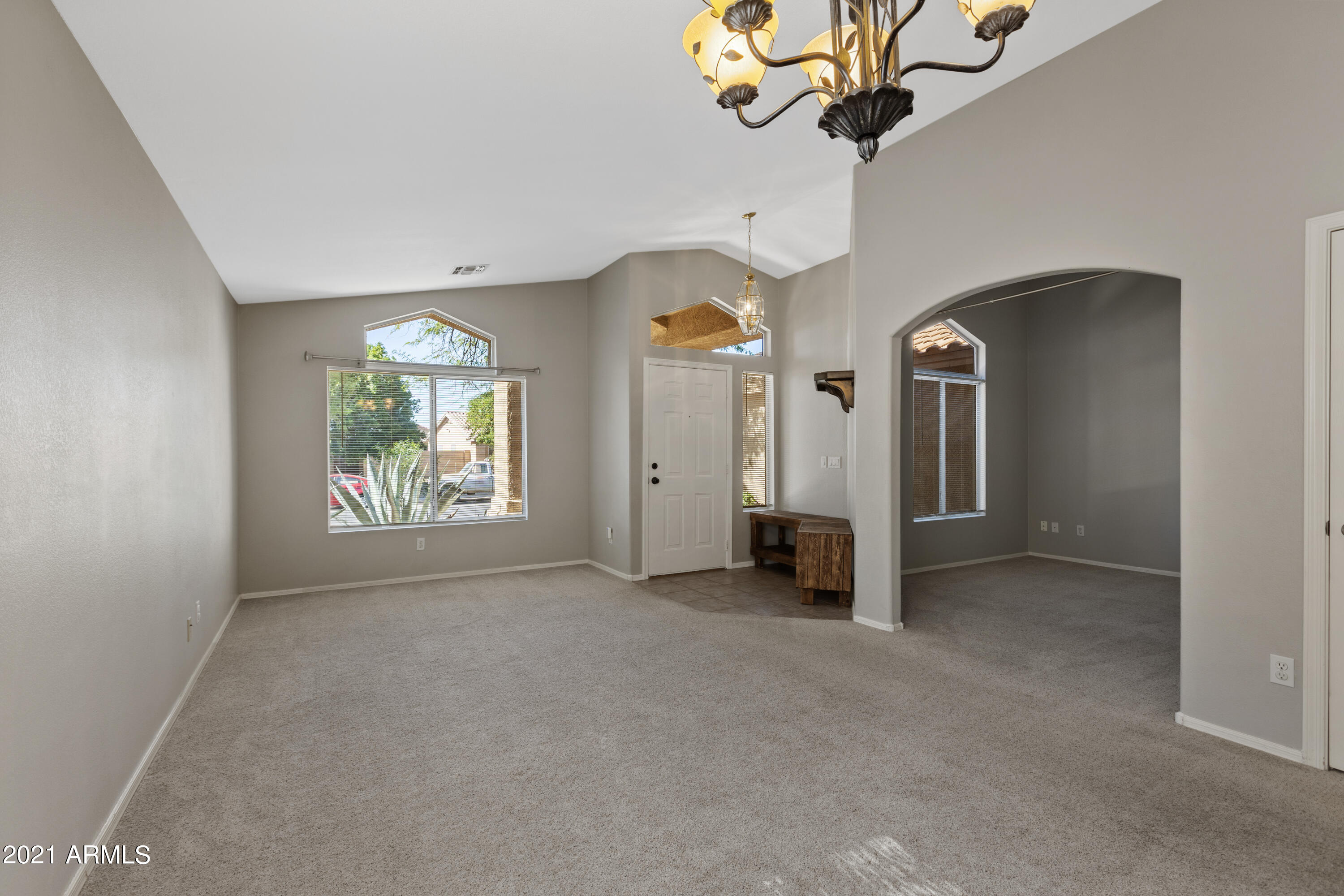 809 South Del Rancho Mesa, AZ 85208 - Photo 3 of 24 04-R6_2241