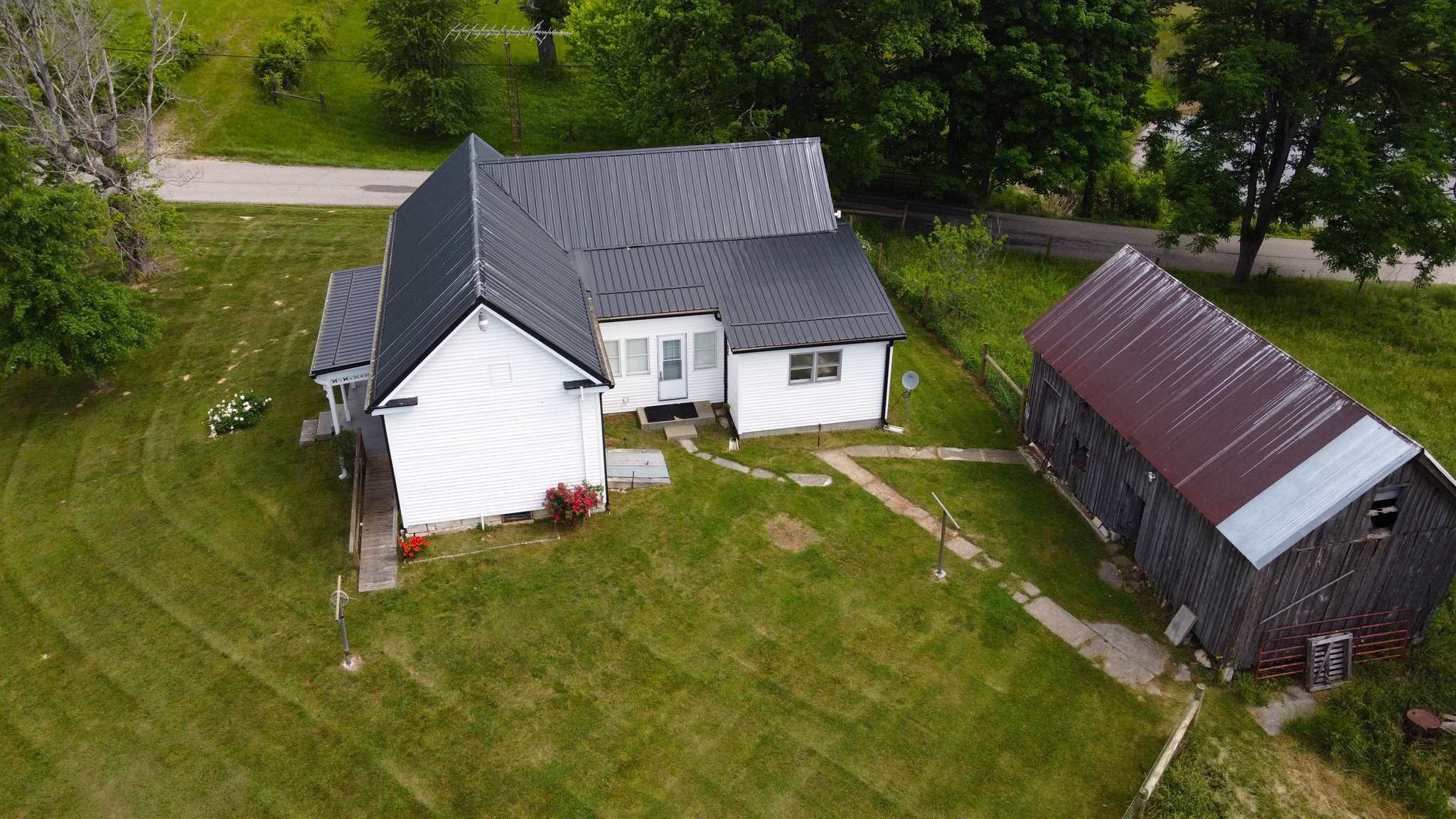2496 Judah Logan Road Bedford, IN 47421 - Photo 6 of 14 Gallery Image 6