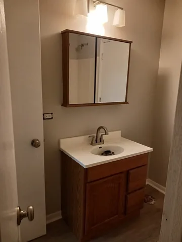 $1,500 | 2114 Enoch Avenue, Unit 2, Zion, IL 60099