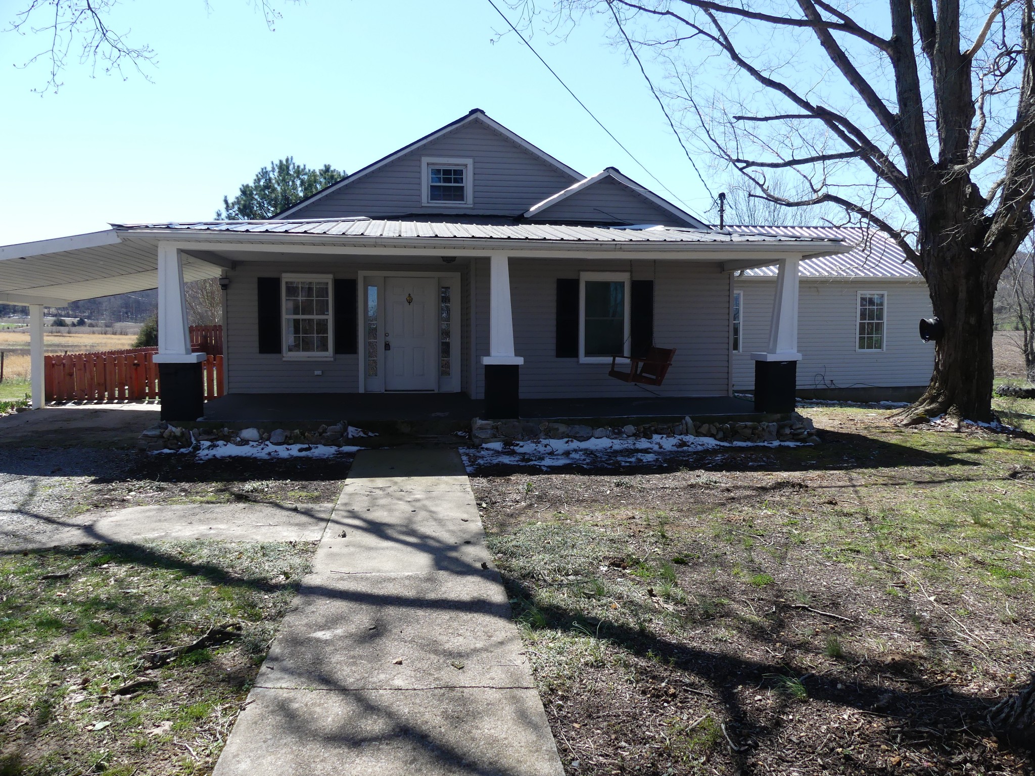 231 Mountain Road Elora, TN 37328 - Photo 1 of 32 a front view of a house with a yard