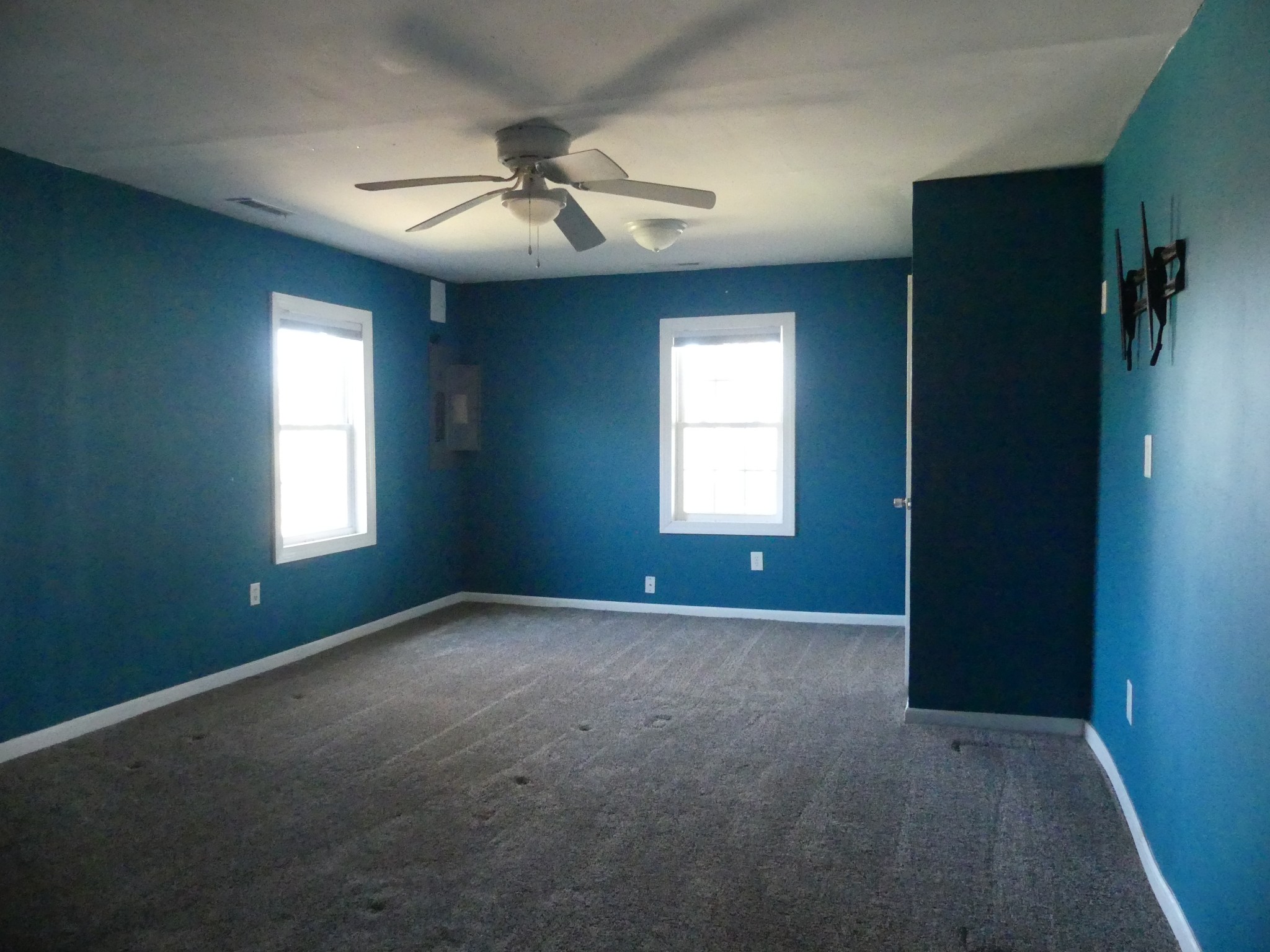 231 Mountain Road Elora, TN 37328 - Photo 15 of 32 an empty room that has a window