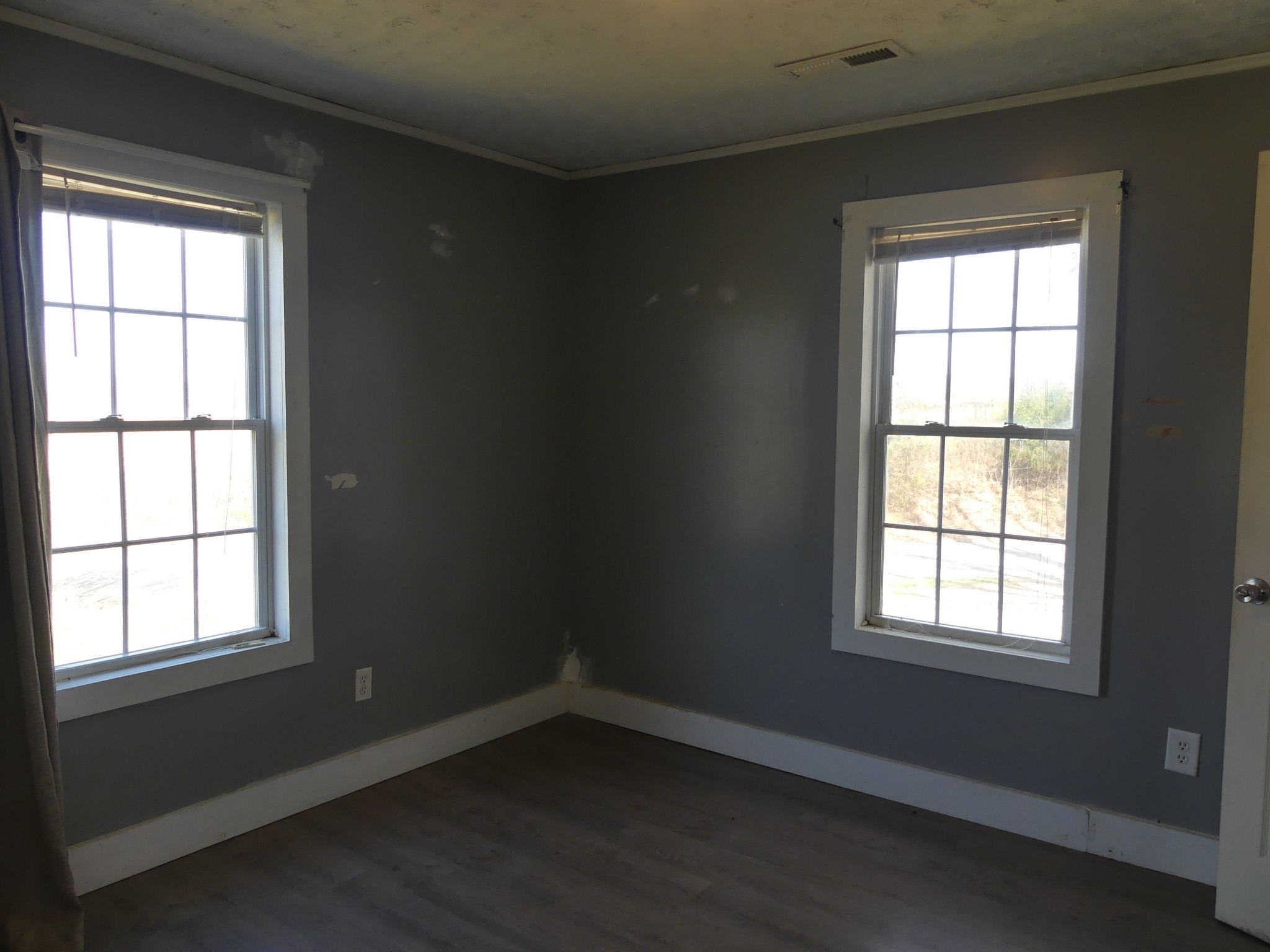 231 Mountain Road Elora, TN 37328 - Photo 23 of 32 an empty room with a window