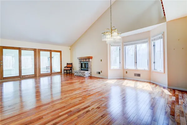 $279,900 | 6 Wood Cutters Circle, Greece, NY 14612