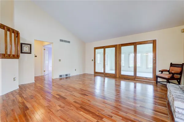 $279,900 | 6 Wood Cutters Circle, Greece, NY 14612