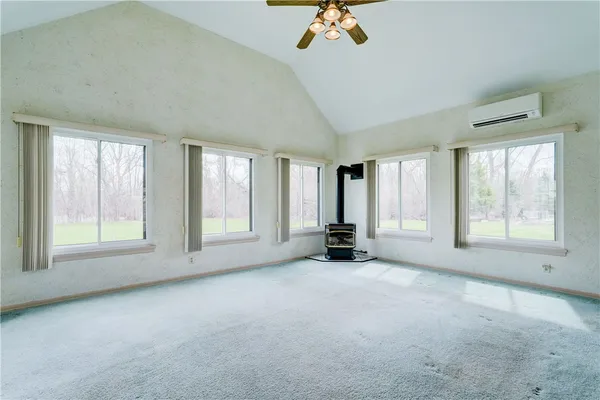 $279,900 | 6 Wood Cutters Circle, Greece, NY 14612