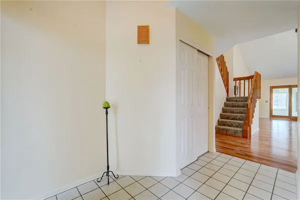 $279,900 | 6 Wood Cutters Circle, Greece, NY 14612