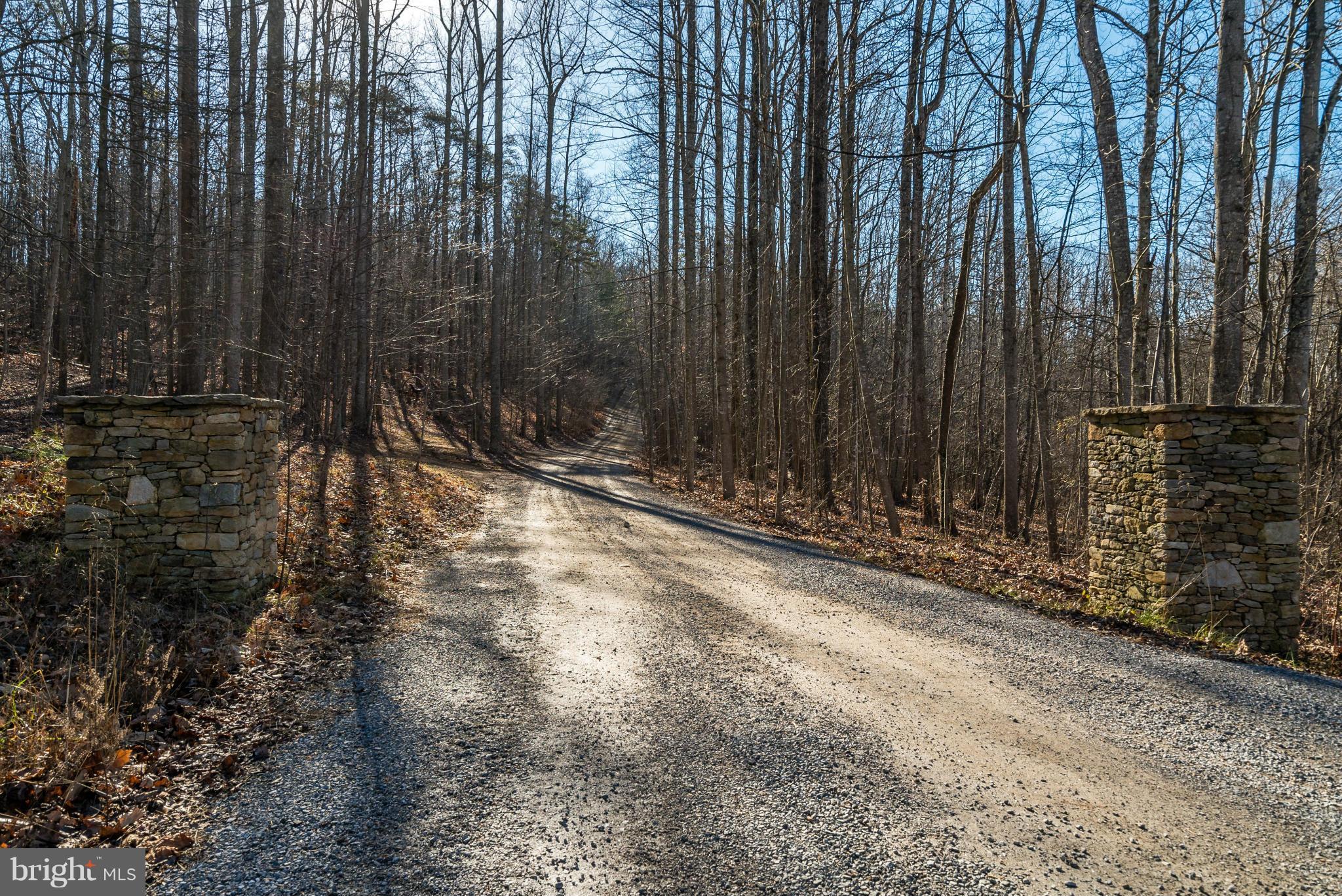9637 Ada Road Marshall, VA 20115 - Photo 8 of 52 Driveway Entrance