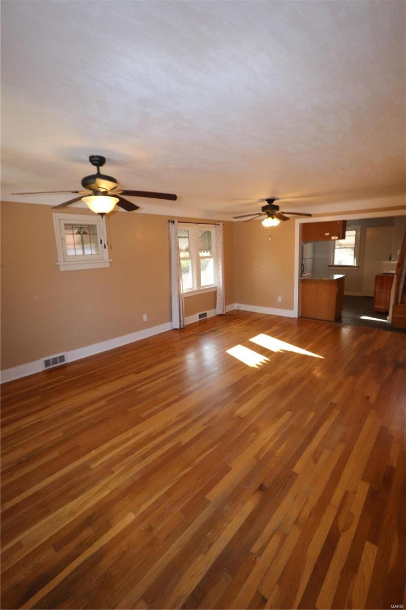 3659 Edmundson Road St. Louis, MO 63114 - Photo 5 of 21 Gallery Image 5