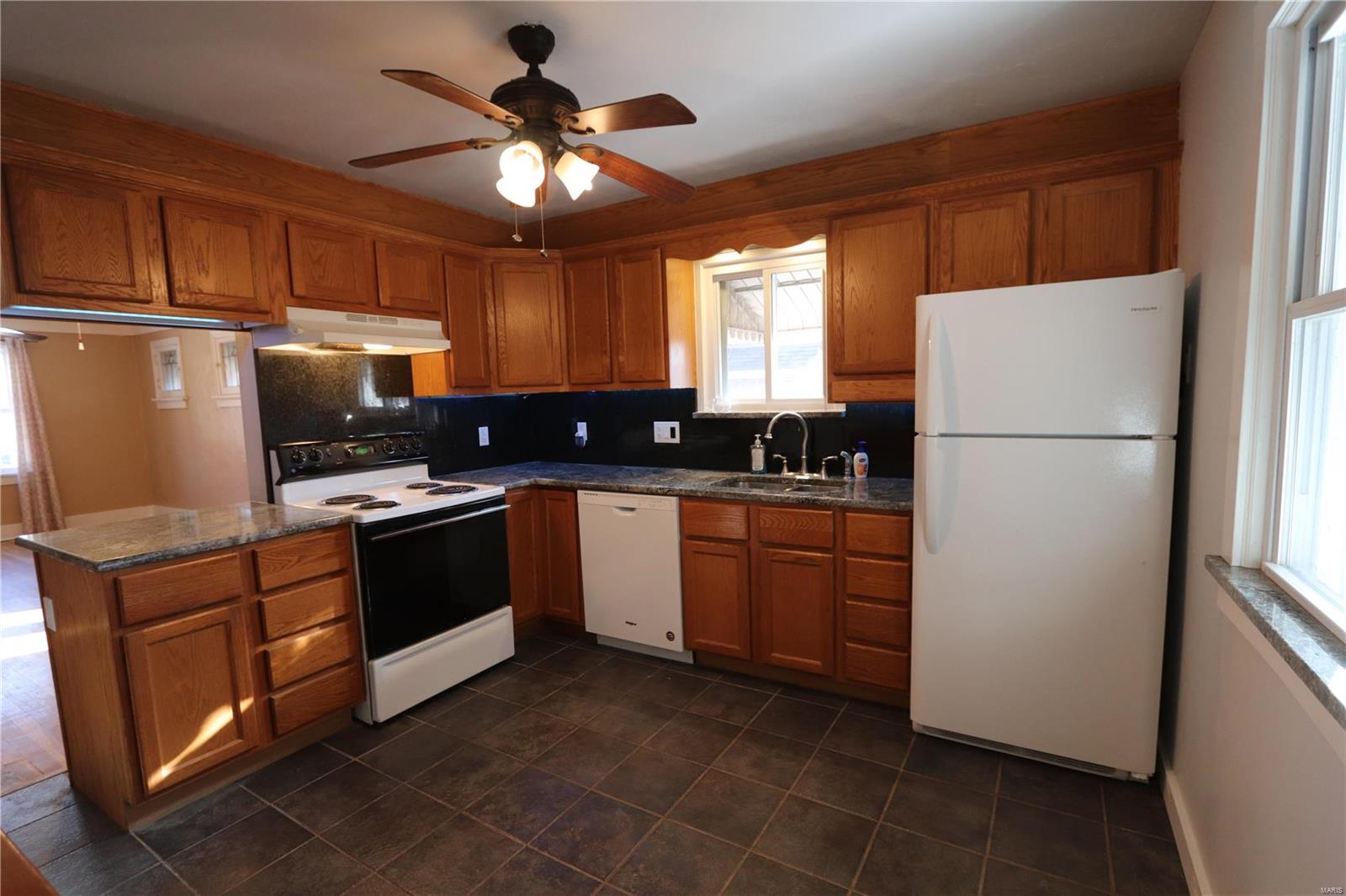 3659 Edmundson Road St. Louis, MO 63114 - Photo 6 of 21 Gallery Image 6