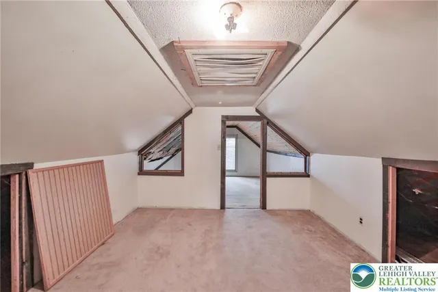 a view of a garage room