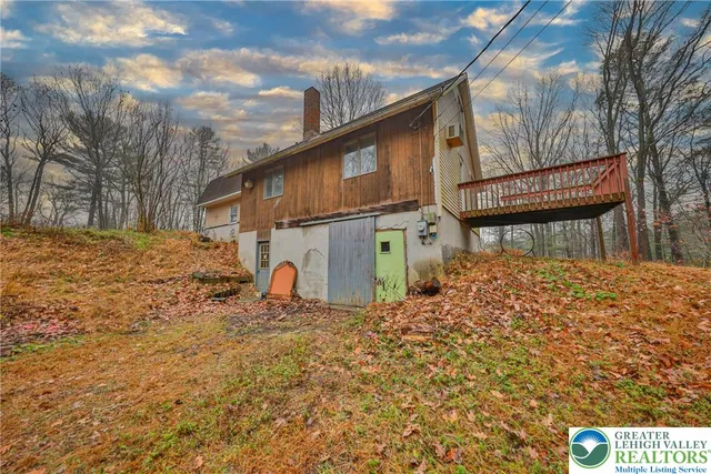 $250,000 | 355 Hickory Road, Palmerton, PA 18071