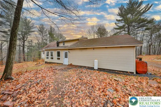 $250,000 | 355 Hickory Road, Palmerton, PA 18071