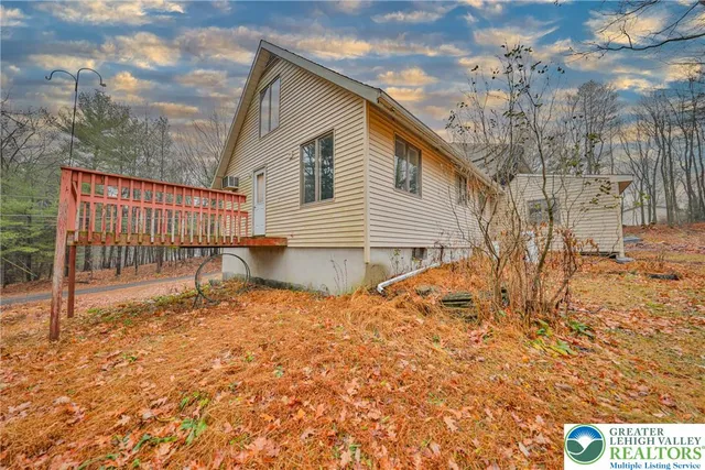 $250,000 | 355 Hickory Road, Palmerton, PA 18071