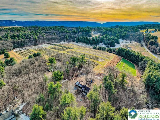 $250,000 | 355 Hickory Road, Palmerton, PA 18071