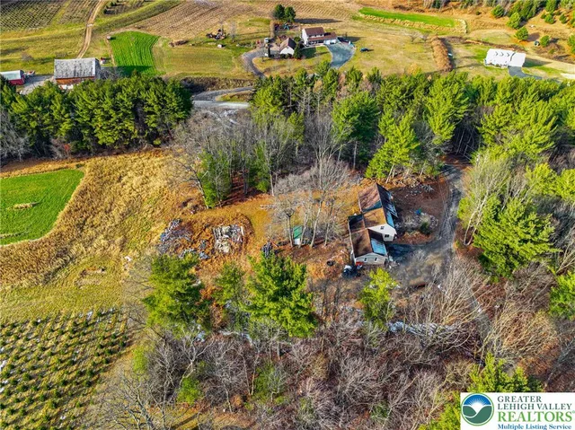 $250,000 | 355 Hickory Road, Palmerton, PA 18071