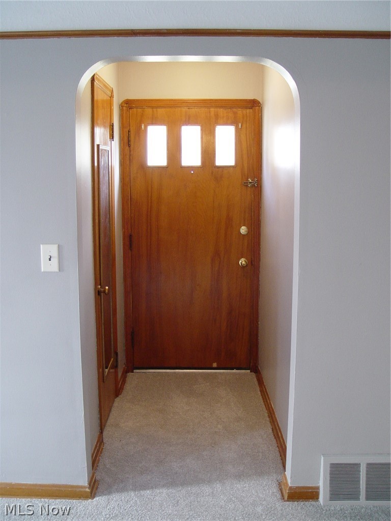 5408 Ackley Road Parma, OH 44129 - Photo 4 of 35 Foyer entry w/ guest closet