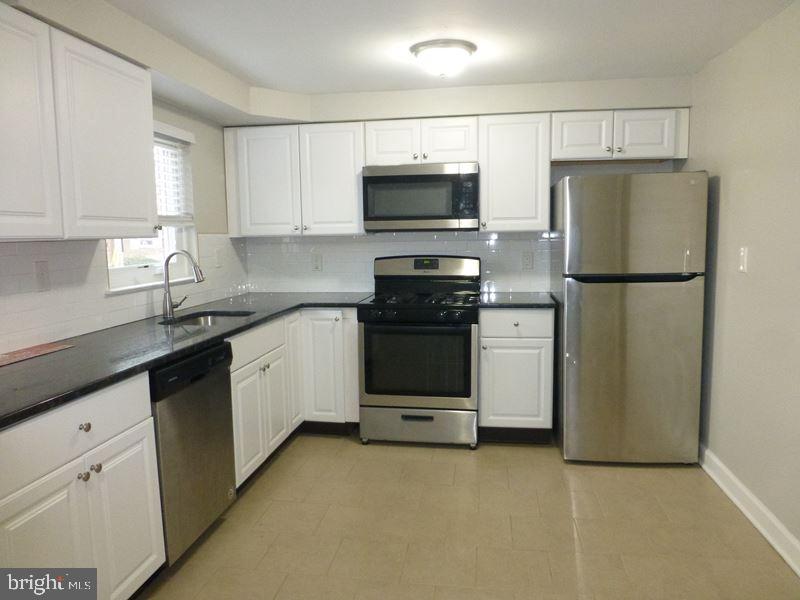 7313 Hiola Road Philadelphia, PA 19128 - Photo 9 of 22 Gallery Image 9