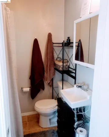 $1,750 | 2638 75th Avenue, Unit 4, Oakland, CA 94605
