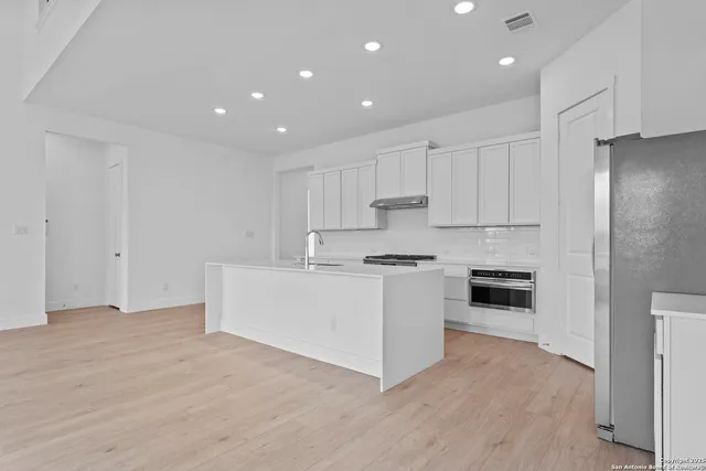 $449,990 | 5504 Paschal Park, New Braunfels, TX 78132