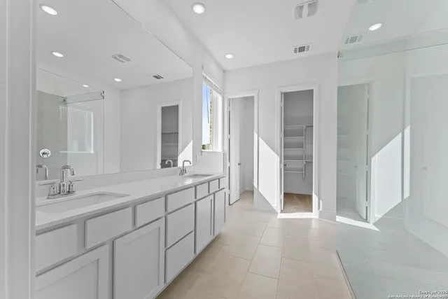 $449,990 | 5504 Paschal Park, New Braunfels, TX 78132