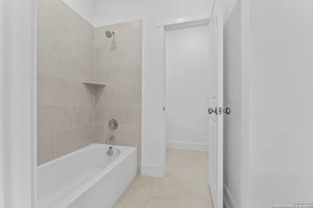 $449,990 | 5504 Paschal Park, New Braunfels, TX 78132