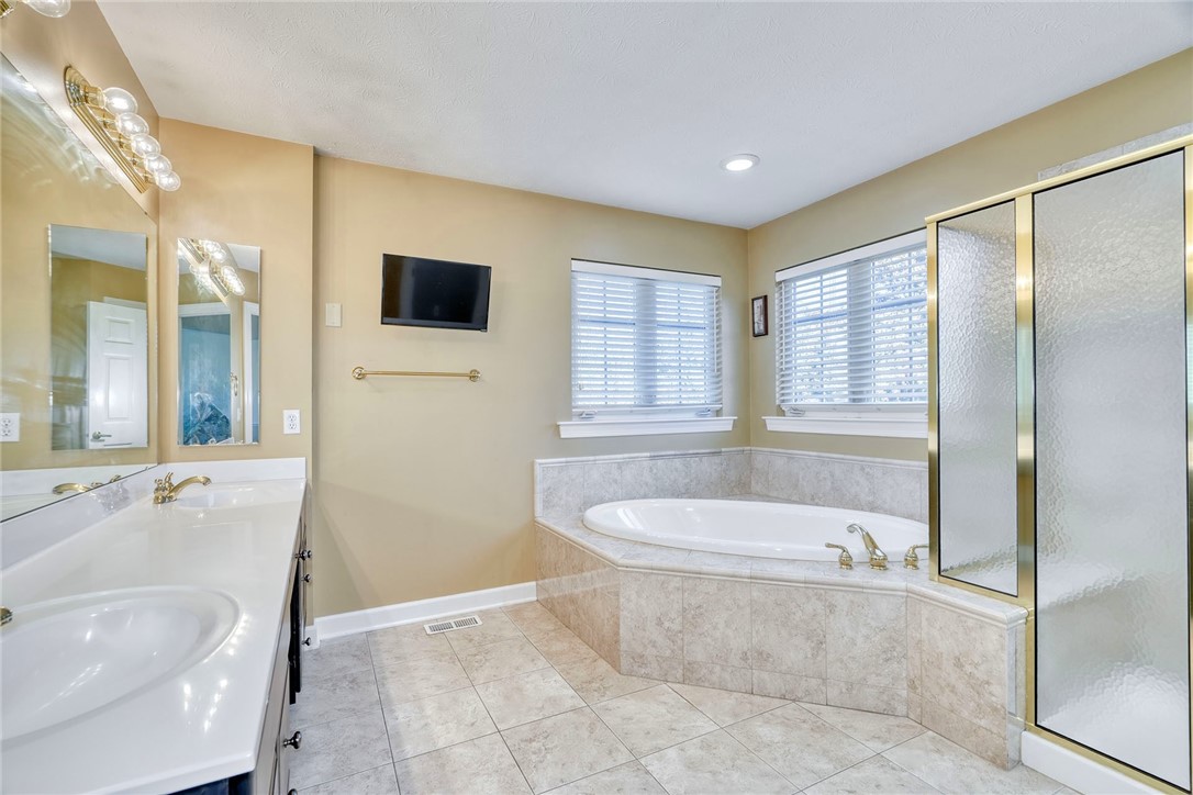 47 Brass Castle Webster, NY 14580 - Photo 44 of 50 primary bath